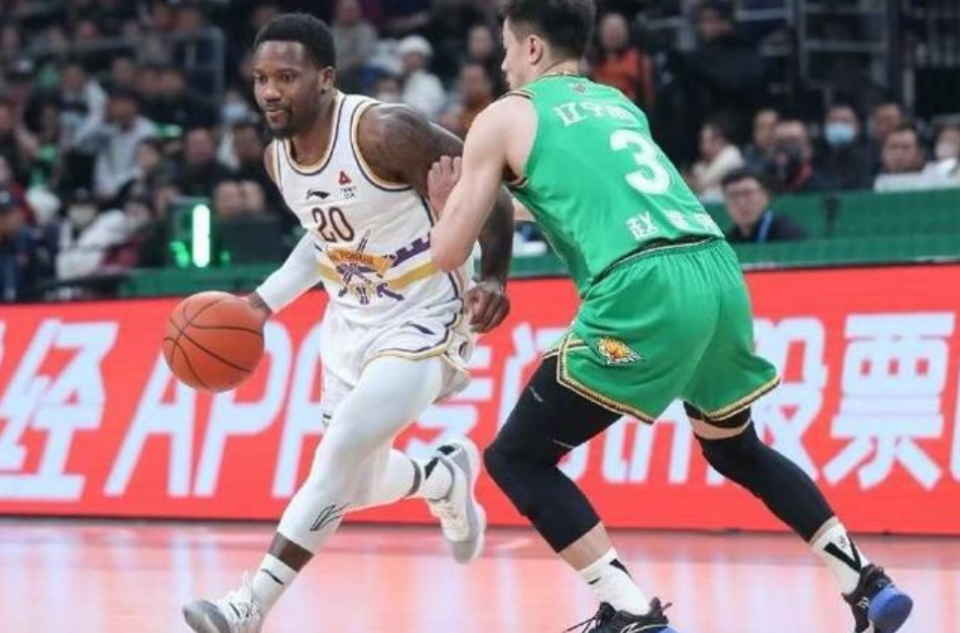 场上表现平, img 场上表现平, img