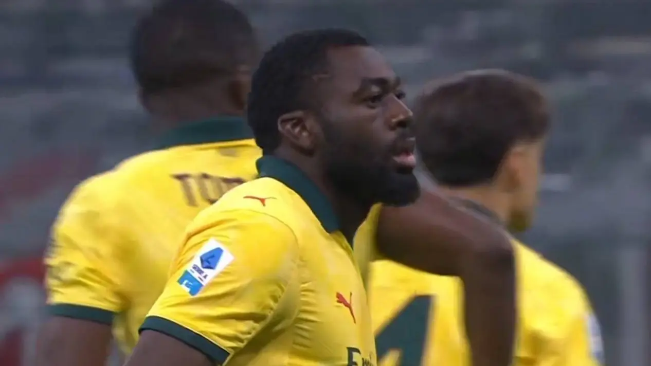 禁区被放倒 禁区被放倒