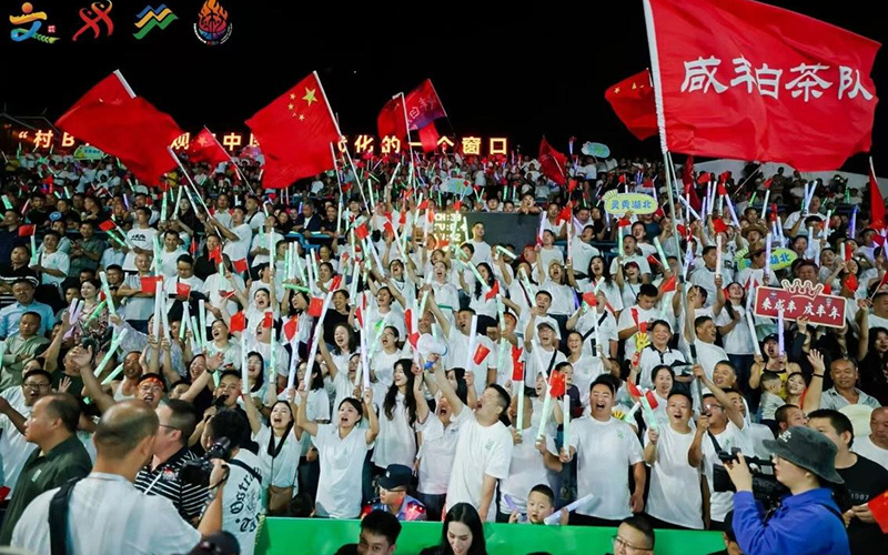 斩获佳绩, AA, 从校园学子 斩获佳绩, AA, 从校园学子